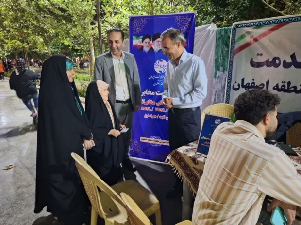 میزخدمت مخابرات میدان انقلاب؛تقدیر از فرشته‌های کوچک باحجاب بپاس حیاونجابت