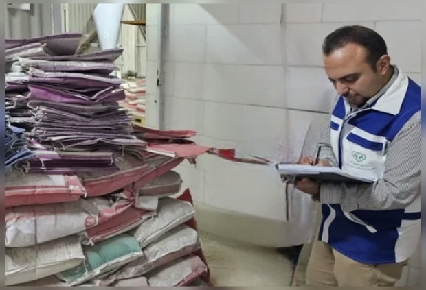 کشف و توقیف بیش از۲ونیم تن افزودنی و مکملهای خوراک دام تاریخ‌مصرف‌گذشته