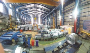 تولید ورق گالوانیزه با ضخامت 0.28 میلی‌متر در كارخانه شماره ۲ شركت ورق‌خودرو