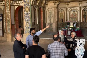 استقرار راهنمایان گردشگری در بناهای تاریخی کاشان