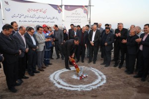 کلنگ‌ عملیات اجرایی طرح انتقال پساب شهری به شهرک‌ها و نواحی صنعتی شهرستان اردستان به زمین زده شد