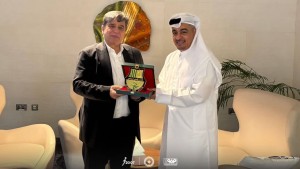 دیدار منوچهر نیکفر با عارف عبدالرحمن العبداله