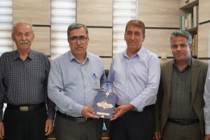 تفاهم نامه احداث هنرستان ۹ کلاسه در دولت آباد برخوار منعقد شد