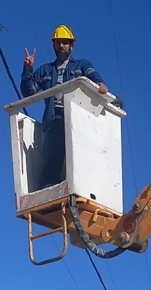خدمت ادامه دارد