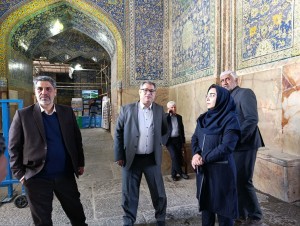 بازدید از بناهای تاریخی اصفهان