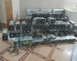 کشف و جمع‌آوری ۶۴ دستگاه ماینر در روستای بروزاد شهرستان مبارکه