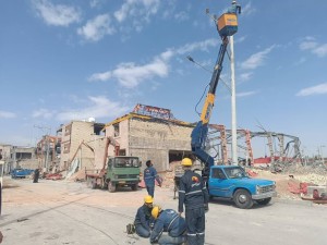 کمک به همکاران شرکت توزیع برق استان