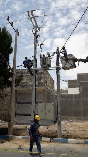 رفع ضعف ولتاژ و ظرفیت‌سازی شبکه در خیابان شهید چمران شهر خورزوق