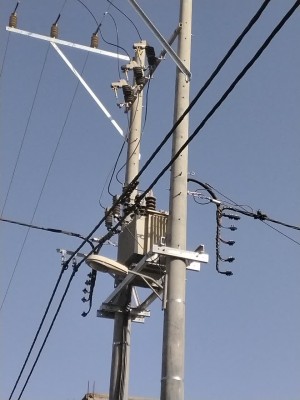 تعدیل بار و ارتقای شبکه برق خیابان شمشاد دو کاشان