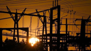 هشدار معاون هماهنگی توزیع توانیر درباره افزایش بی‌سابقه دمای هوا و فشار مضاعف بر شبکه برق کشور