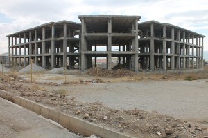 باید پروژه‌های نیمه‌تمام شهری را تکمیل کنیم